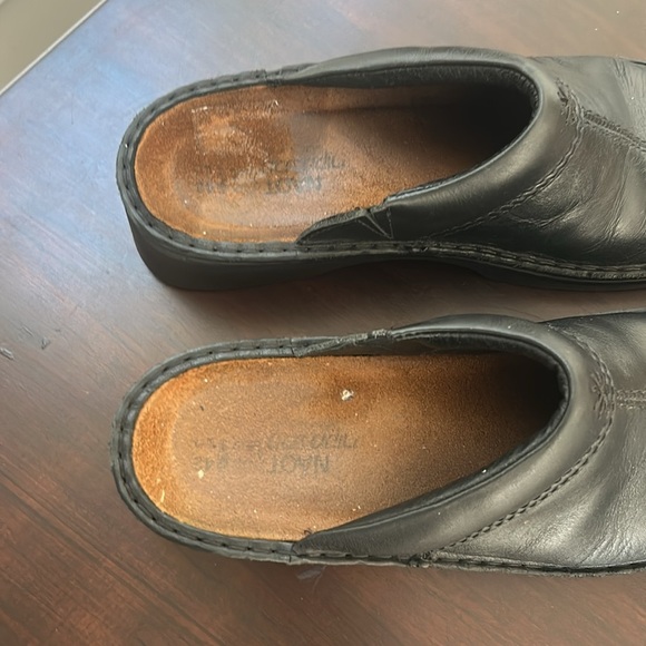 NAOT Womens Black Leather Closed Toe Comfort Mule Wedge Slip On Shoes Size 42 - Picture 11 of 15